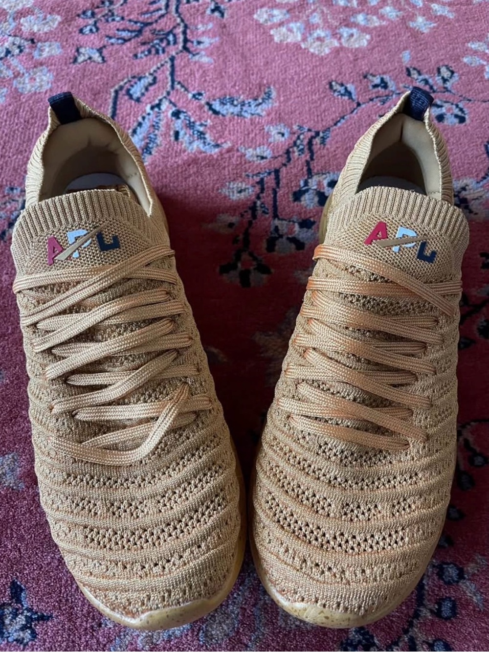 RARE Limited Edition APL+Nastia Liukin Olympic Gold Techloom Wave Shoes Size 9